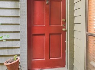 613 Tuxworth Cir, Decatur, GA 30033