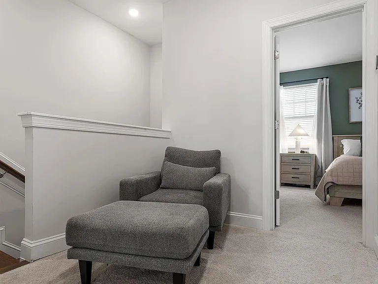 1014 Falling Rock Pl — Photo 14