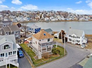 30 Hampton Cir, Hull, MA 02045