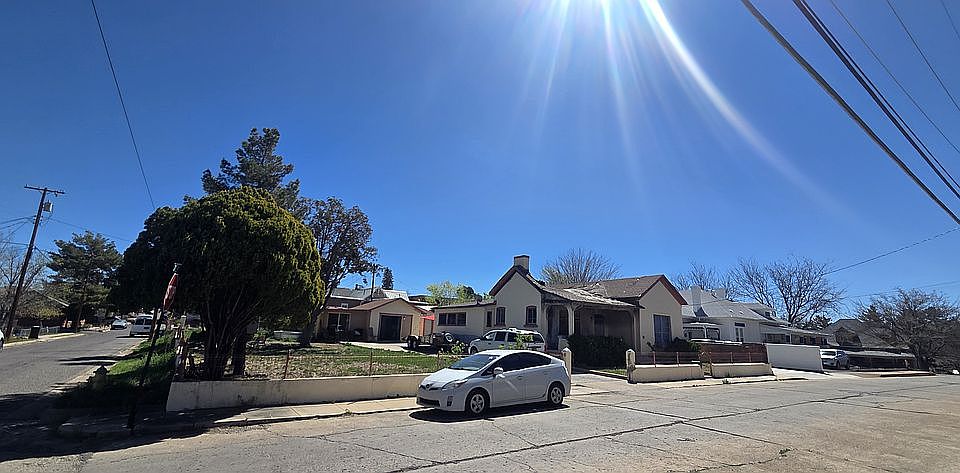 1st image of 608 N Black St