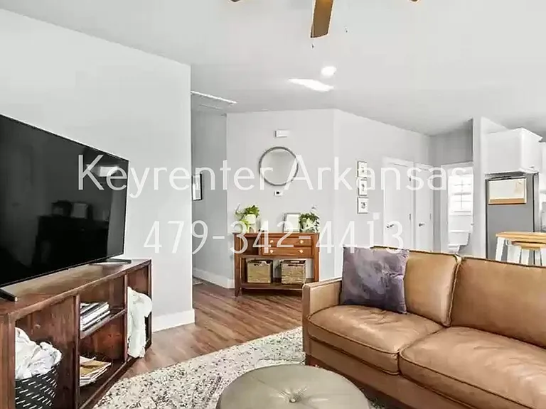 Come live in this brand new duplex in the heart of NWA — Photo 7