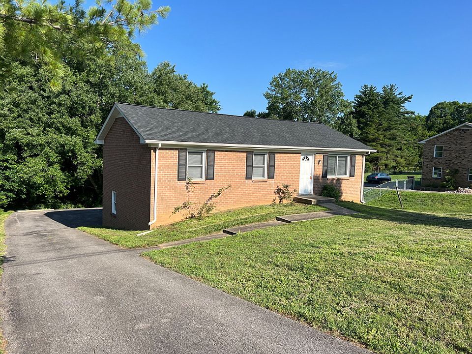 1st image of 1318 Courtney Dr