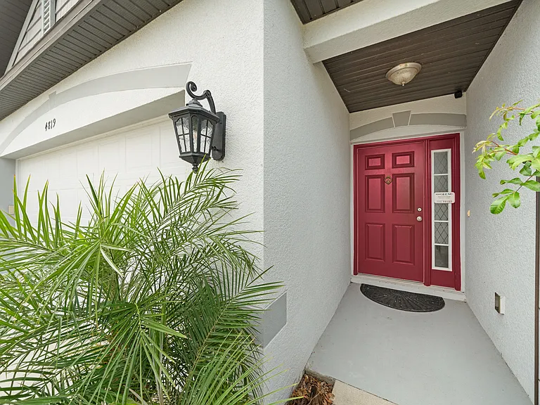 4819 Windy Hammock Way — Photo 6