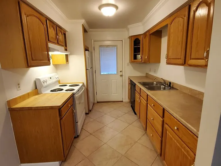 25472 Military Rd — Photo 22