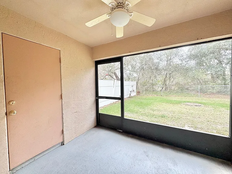 3228 Courtney Dr — Photo 22