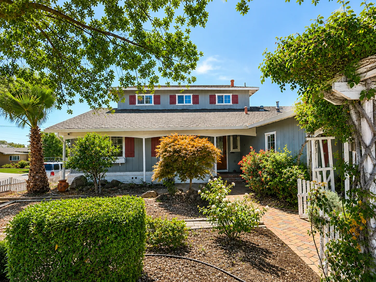 5 bed, 1850 sqft, $4,950 — Photo 1