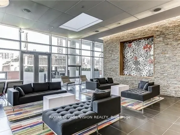 21 Widmer St #2607, Toronto, ON M5V 0B8