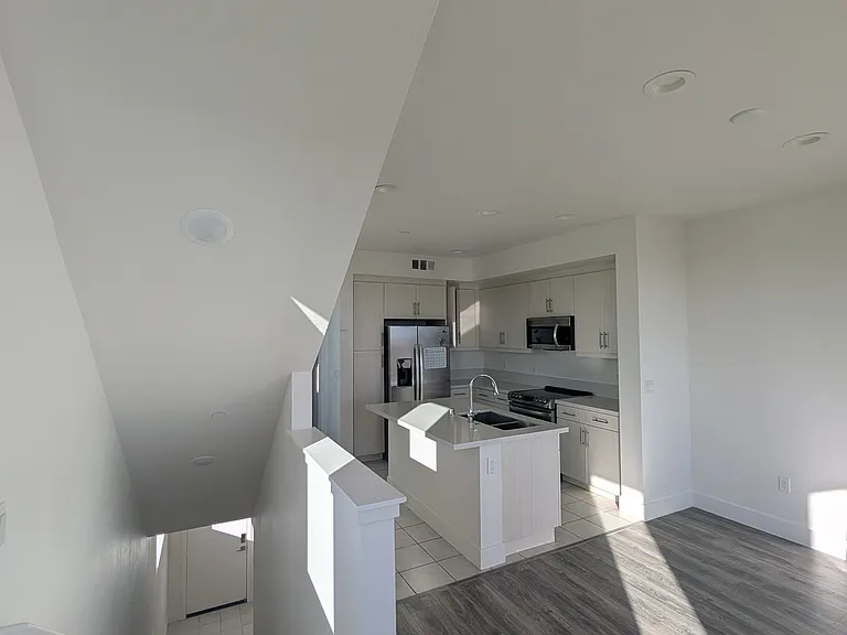 9877 Macarthur Blvd #A — Photo 17