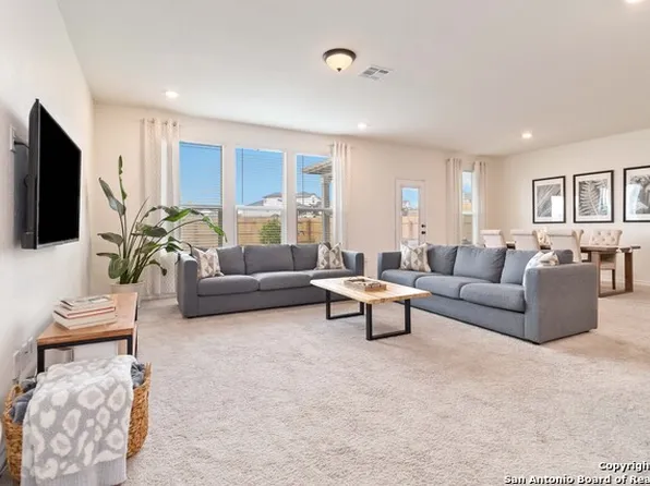 6611 Runaway Row, Converse, TX 78109