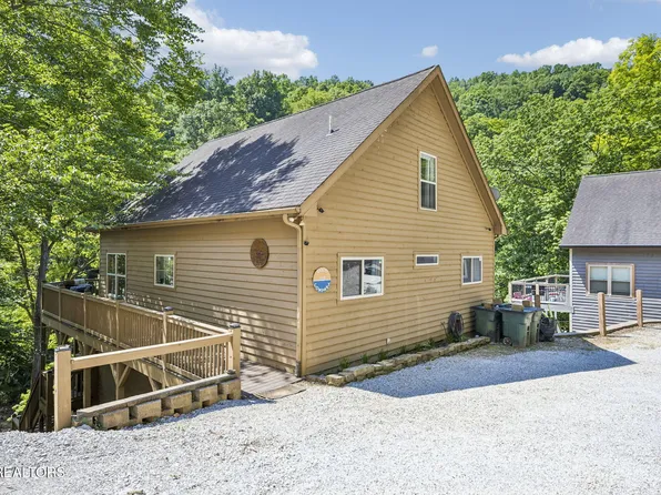 129 Bridgeview Ln, La Follette, TN 37766