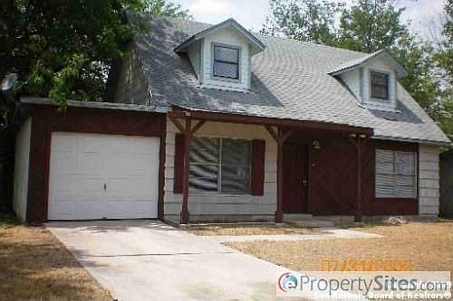 1st image of 831 Stonegate Dr