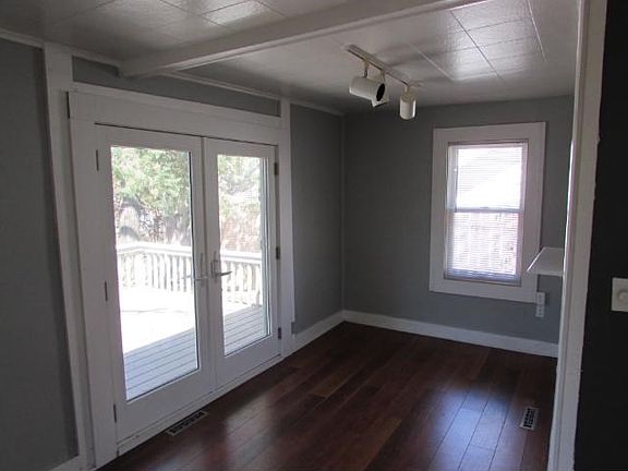 Dining room. Newer doors and windows !