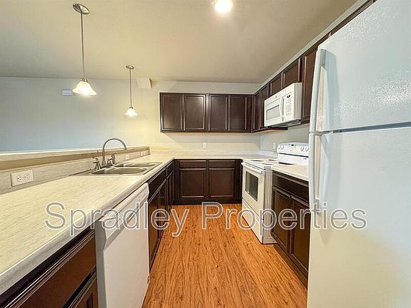 4th image of 255 E 5th Ave APT 221