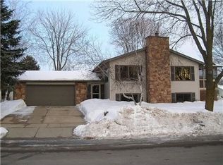 2008 Wilshire Dr NE, Rochester, MN 55906