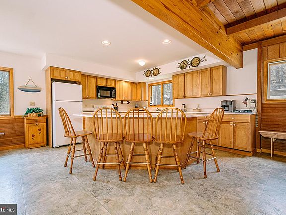 3rd image of 1723 Marsh Hill Rd