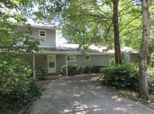 585 Chatuge Village Cir, Hayesville, NC 28904