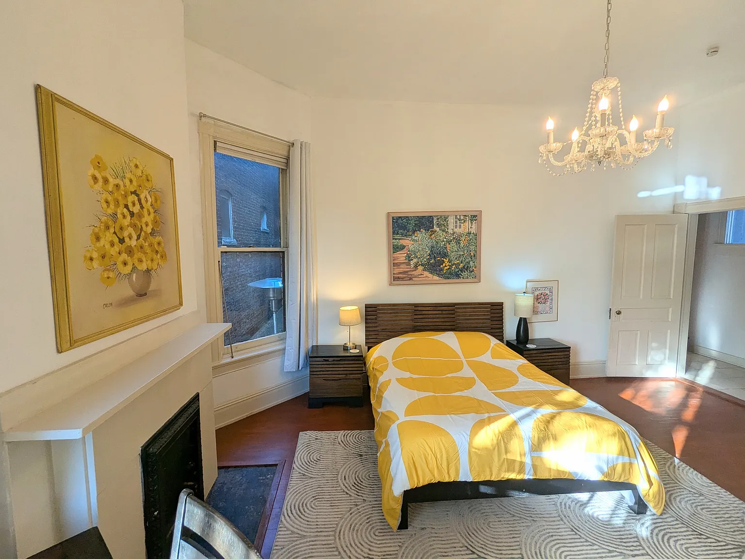 2 bed, 1100 sqft, $3,050 — Photo 2