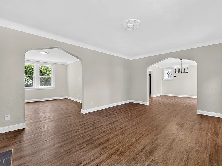 7310 Drexel Dr — Photo 5