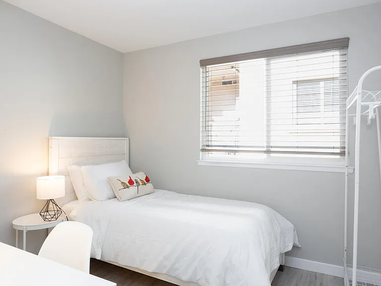451 S Oakland Ave #10 — Photo 11