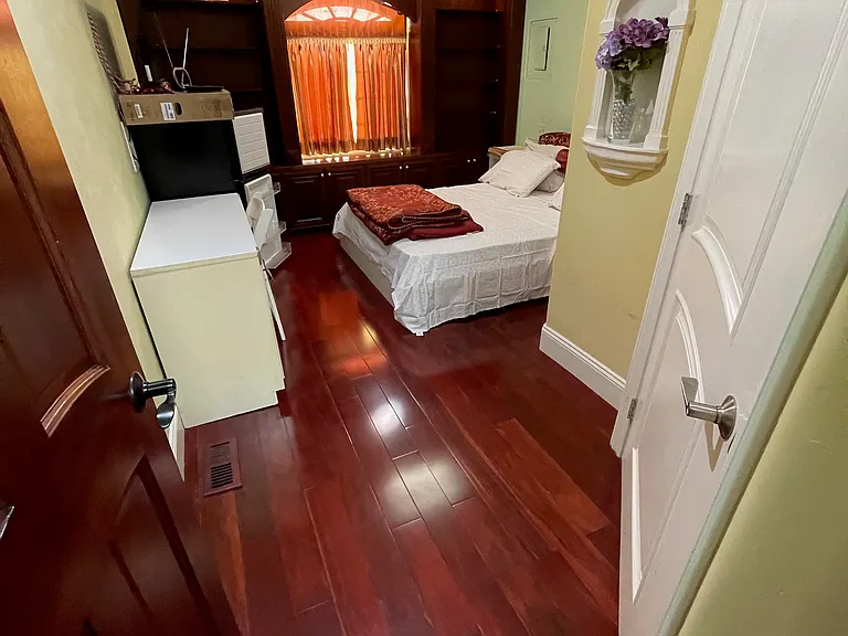 15361 Charmeran Ave — Photo 6
