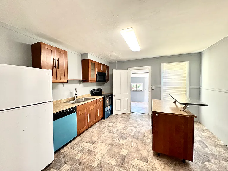 399 Stewart Ave — Photo 1
