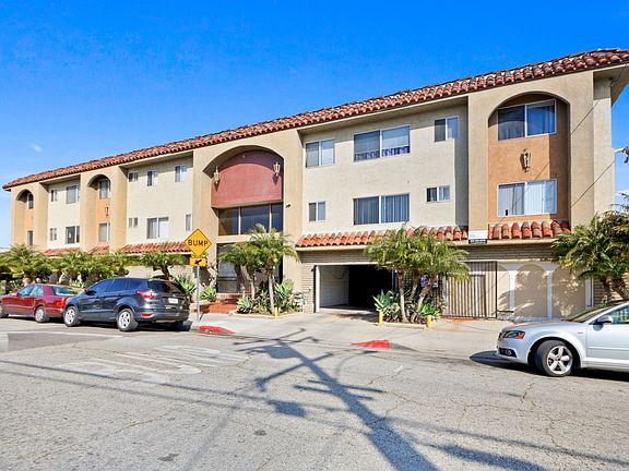 2nd image of 14108 Doty Ave APT 2