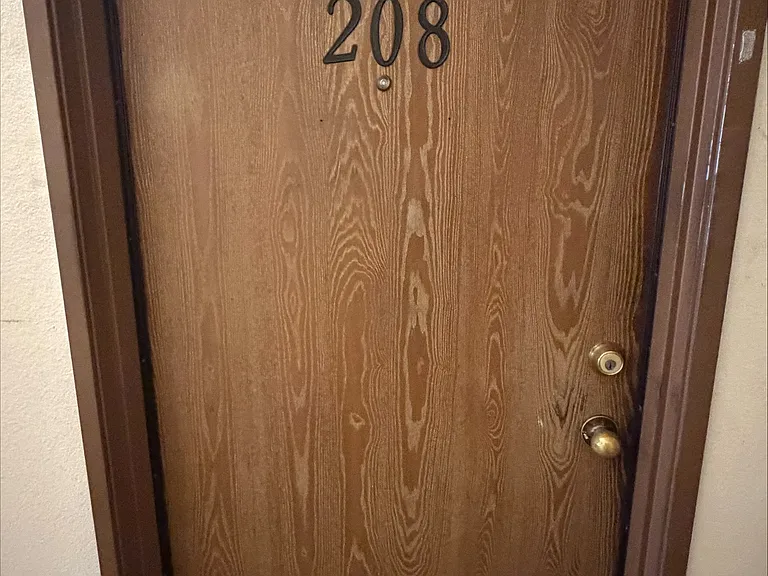 College Ave Apts. — Photo 13