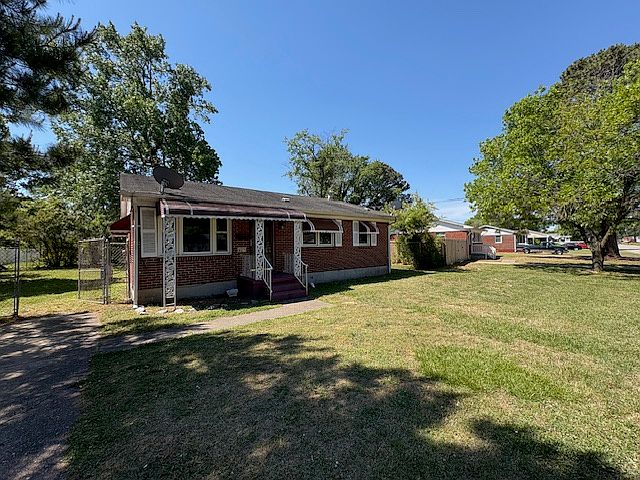 1st image of 907 Liston Ln