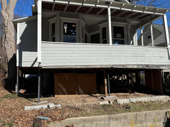 (undisclosed Address), Macatawa, MI 49434