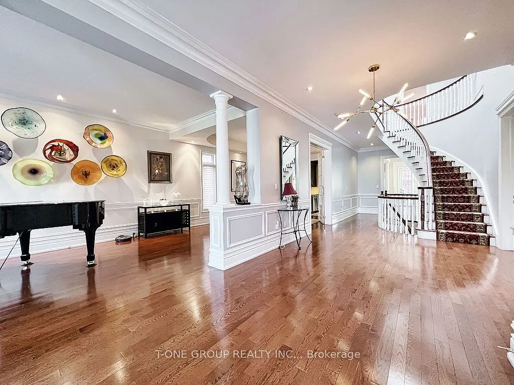 6 bed, $8,000 — Photo 2