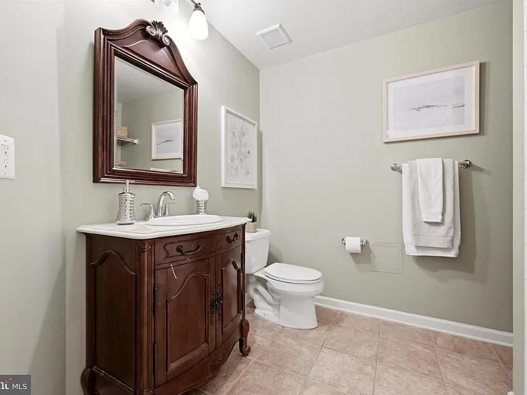 22806 Oatlands Grove Pl — Photo 34
