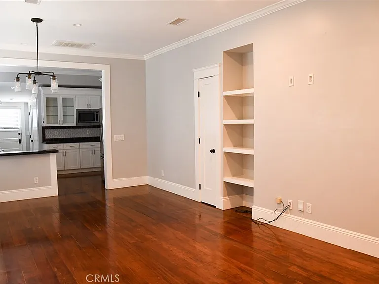 268 N Grand St — Photo 5
