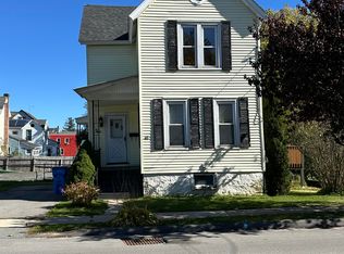 2 S Chase St, Johnstown, NY 12095