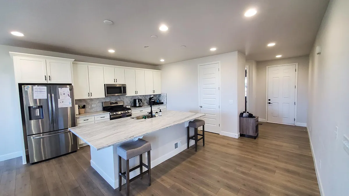 Building Photo - 3651 Makley Cir