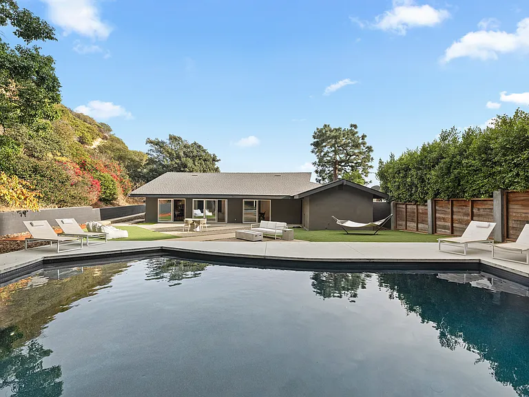 9289 Swallow Dr — Photo 29