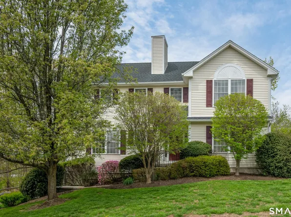 45 Pocono Lane #10, Danbury, CT 06810