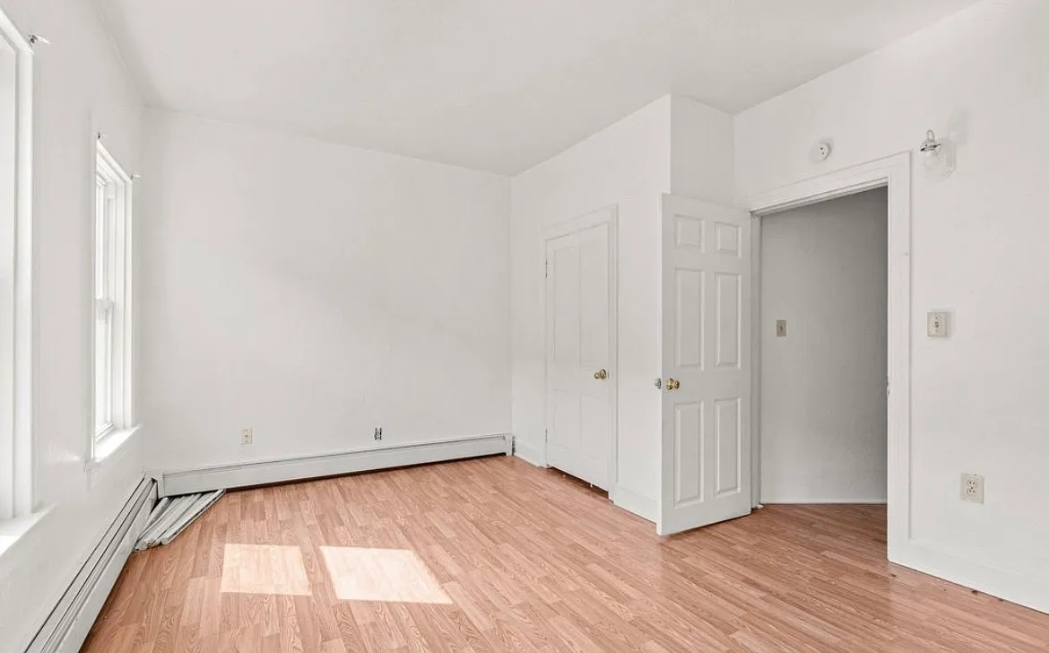 124 Manchester St — Photo 3