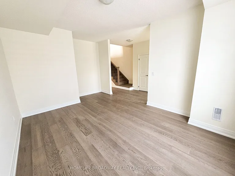 51 Mumbai Dr — Photo 5