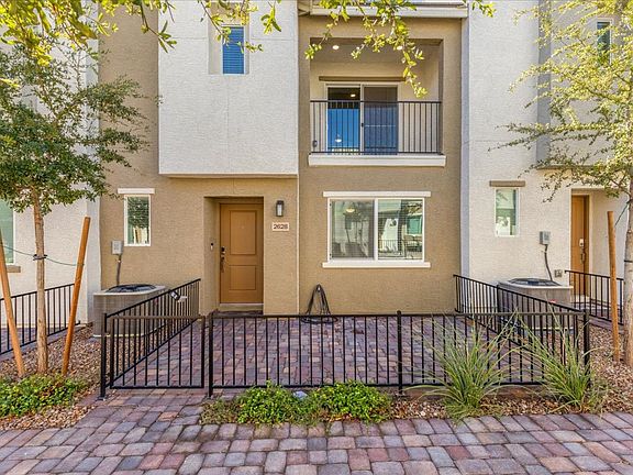 3rd image of 2628 Blazing Blue Ave #1