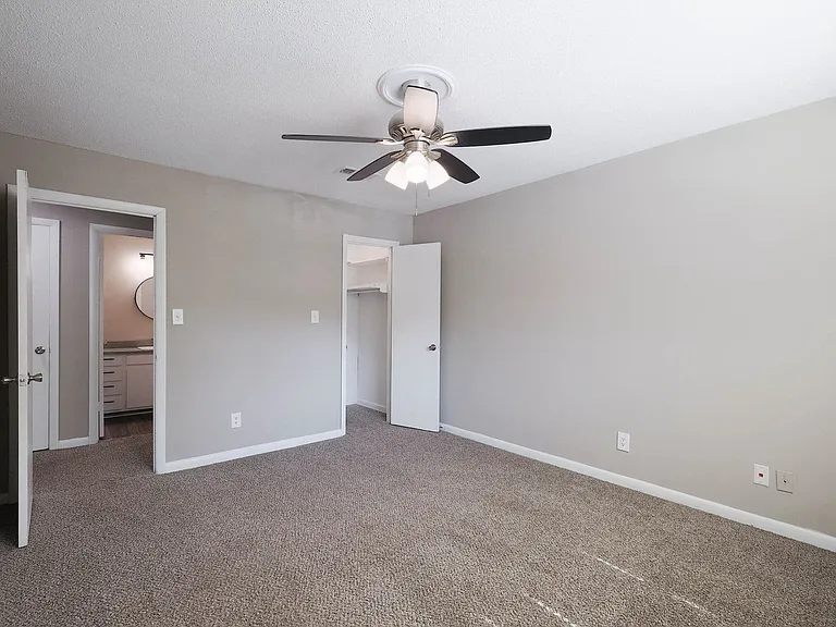Hampton Hall | Comfort, Convenience, & Community All In One — Photo 358