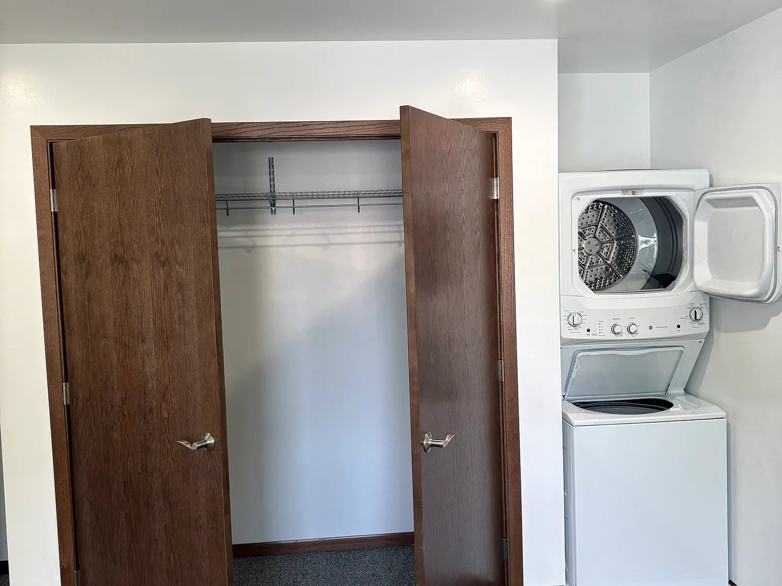 2 bed, 960 sqft, $1,100 — Photo 3