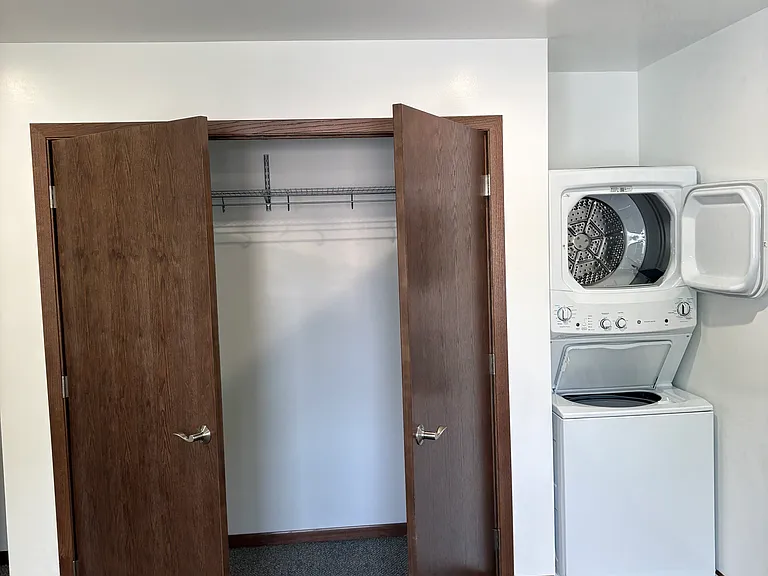 115 Benzel Ave SW — Photo 3