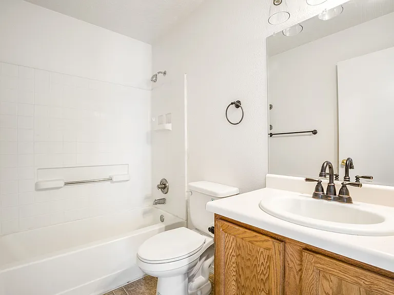 4705 Chow Ct NE — Photo 20