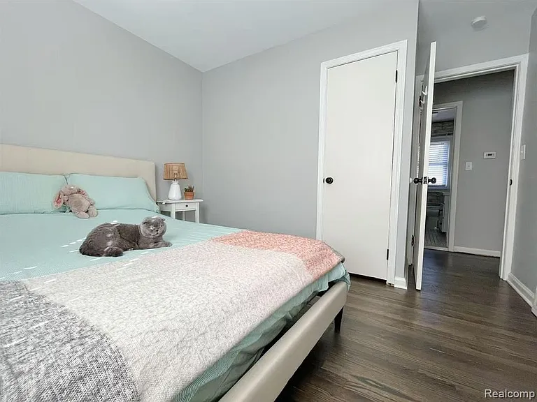 3303 Chester Rd — Photo 18