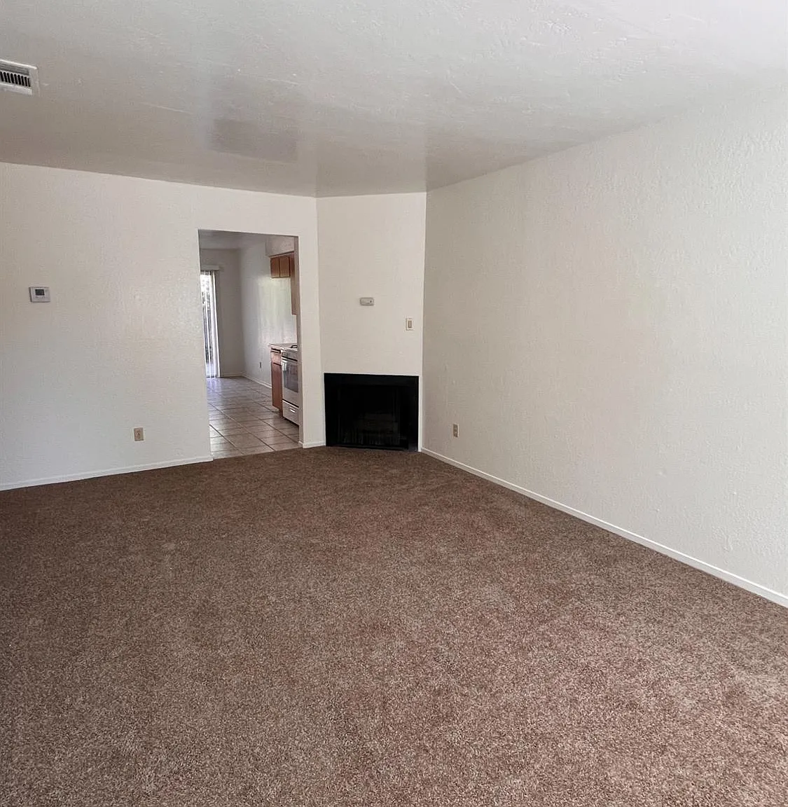 2 bed, 1060 sqft, $1,250 — Photo 3