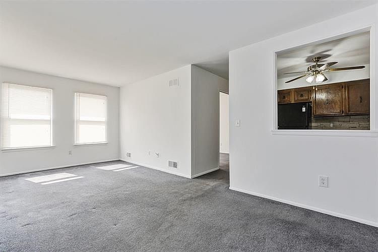 42 Amy Ct Brick NJ Zillow