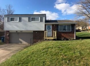 202 Fiesta Dr, Pittsburgh, PA 15239