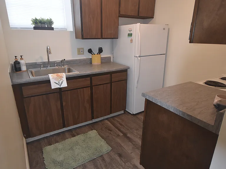 Waveland Place Apartments — Photo 27