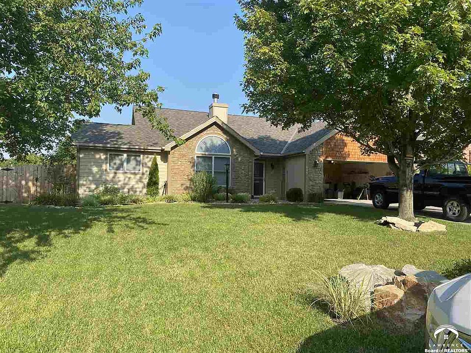 2nd image of 629 Arrowhead Dr