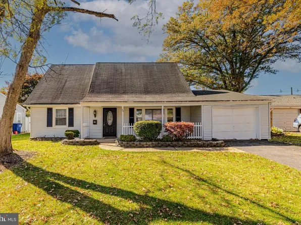 85 Gaffney Ln, Willingboro, NJ 08046